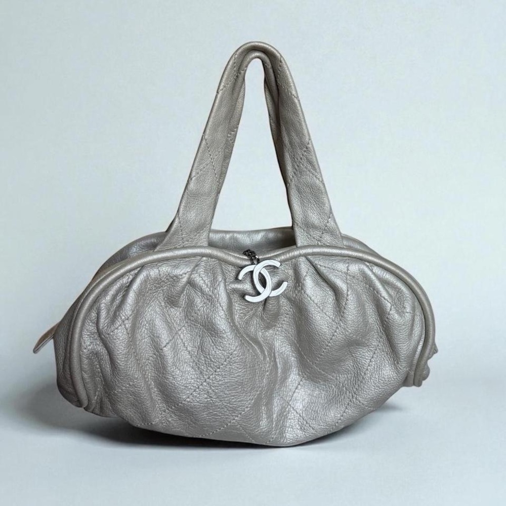 CHANEL le marais metallic bag